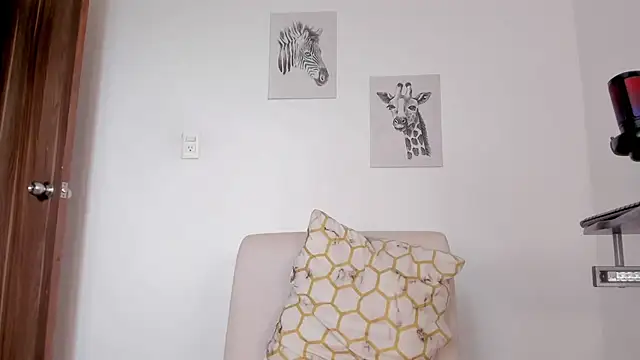 Hanna Risso online show from 13, 2, 2026