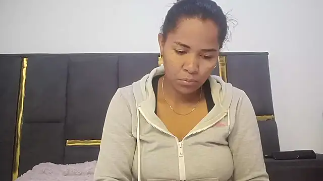Snapshot of aleixane chatting on 15, 5, 2026 aleixane online show from 15, 5, 2026