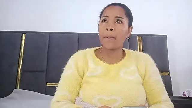 Snapshot of aleixane chatting on 4, 7, 2026 aleixane online show from 4, 7, 2026