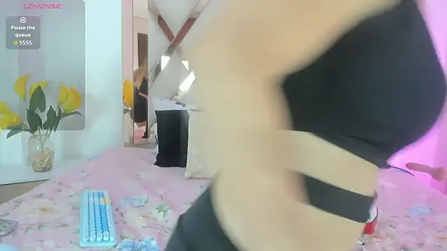 elena mature online show from 13, 3, 2026