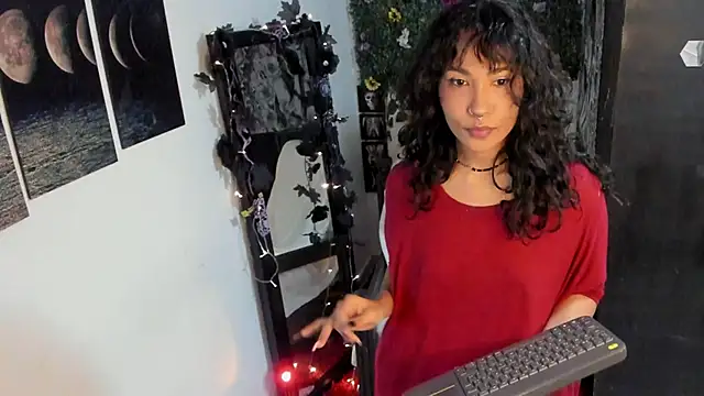 Snapshot of Mary_Rosse1 chatting on 13, 11, 2025 Mary Rosse1 online show from 13, 11, 2025