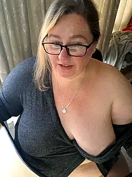 Iceprincess2bad4u online show from 8, 11, 2025