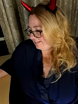 Iceprincess2bad4u online show from 10, 2, 2026