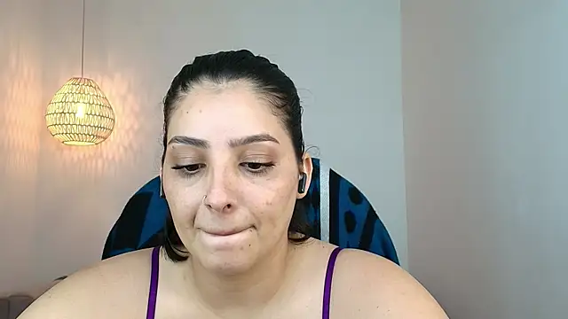 YummyAnna  online show from 8, 5, 2026