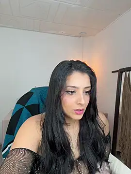 Snapshot of YummyAnna_ chatting on 8, 11, 2025 YummyAnna online show from 8, 11, 2025