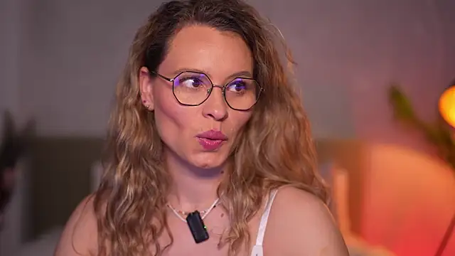 BrandyWhite online show from 16, 5, 2026