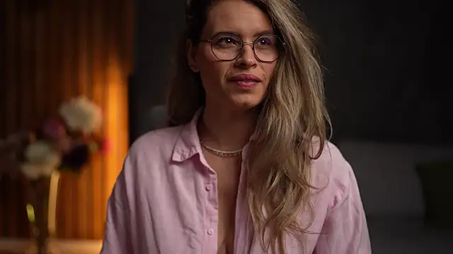 BrandyWhite online show from 21, 12, 2025