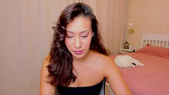 Snapshot of FieryHeart chatting on 4, 11, 2025 FieryHeart online show from 4, 11, 2025