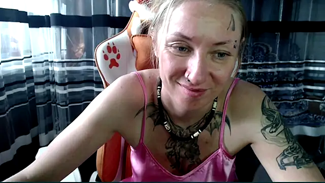 cold lollipop online show from 18, 4, 2026