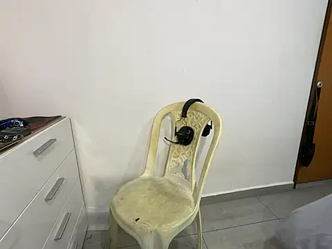 Snapshot of Max_TheHorseDick chatting on 1, 5, 2026 Max TheHorseDick online show from 1, 5, 2026