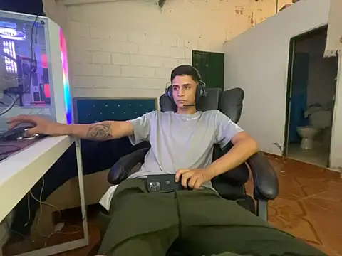 Max TheHorseDick online show from 18, 3, 2026