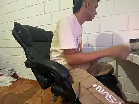 Max TheHorseDick online show from 12, 1, 2026