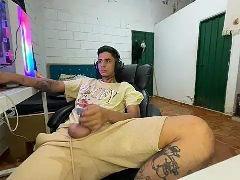 Max TheHorseDick online show from 24, 3, 2026