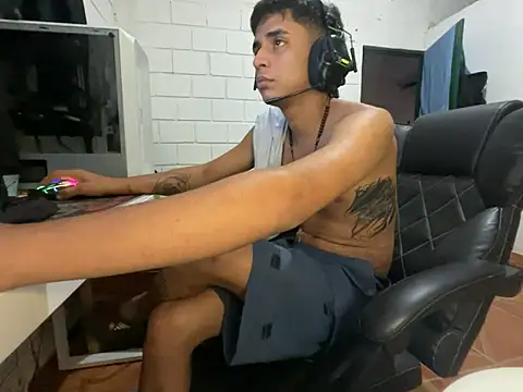 Snapshot of Max_TheHorseDick chatting on 23, 4, 2026 Max TheHorseDick online show from 23, 4, 2026