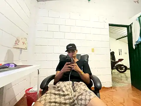 Max TheHorseDick online show from 23, 11, 2025