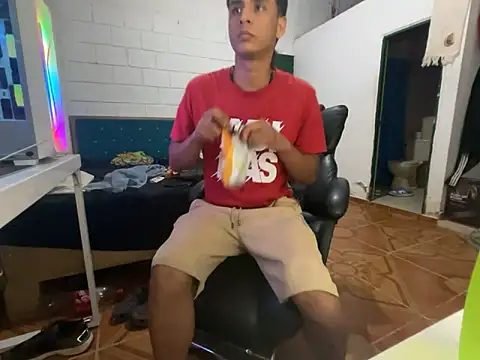 Max TheHorseDick online show from 9, 4, 2026