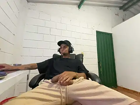 Max TheHorseDick online show from 8, 11, 2025