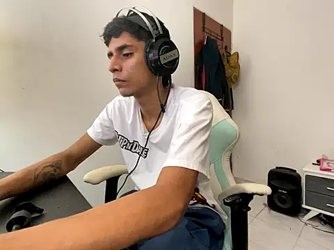 Max TheHorseDick online show from 2, 12, 2024