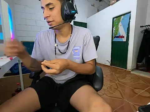 Max TheHorseDick online show from 16, 4, 2026