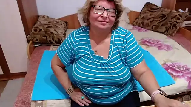 SweetMommaX online show from 15, 9, 2025