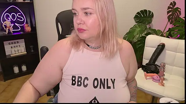Snapshot of MargotGrey chatting on 1, 7, 2026 MargotGrey online show from 1, 7, 2026