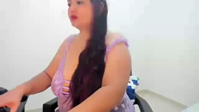 HUGEBOOBS MILF online show from 11, 11, 2025