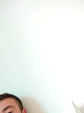 urielpereira online show from 4, 11, 2025