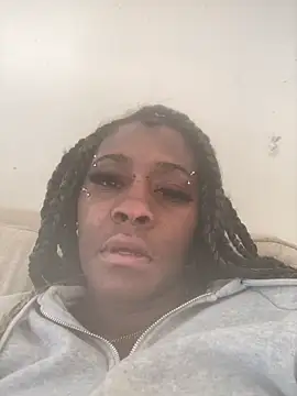 Foreignthababyy online show from 27, 11, 2025