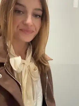 -AngelAri- online show from 24, 10, 2025