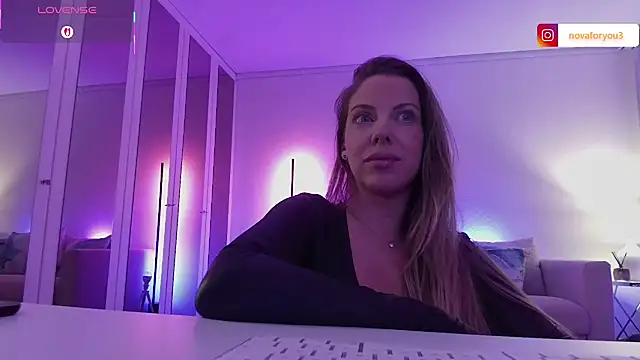 Snapshot of novaforyou1 chatting on 29, 10, 2025 novaforyou1 online show from 29, 10, 2025