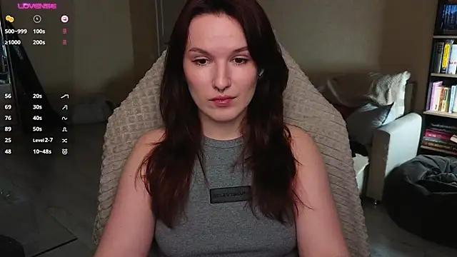 Snapshot of Val_lava chatting on 28, 4, 2026 Val lava online show from 28, 4, 2026