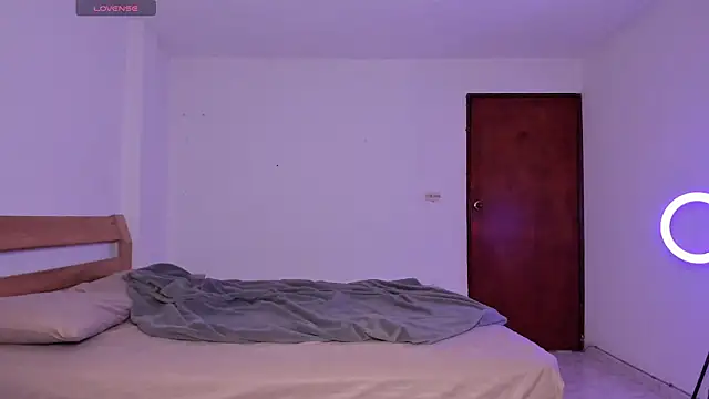 Snapshot of MitchellXD chatting on 5, 1, 2025 MitchellXD online show from 5, 1, 2025