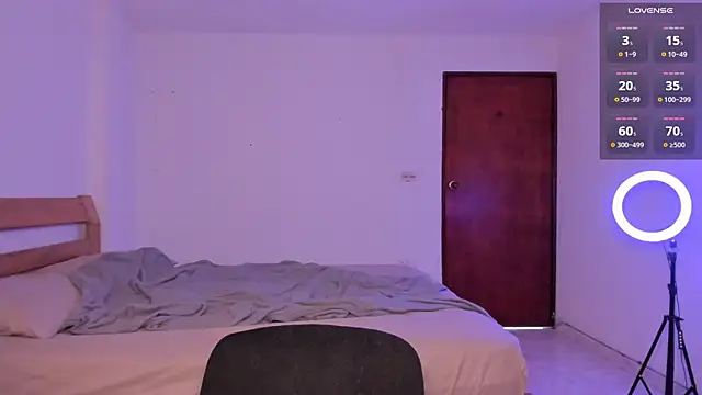 Snapshot of MitchellXD chatting on 1, 1, 2025 MitchellXD online show from 1, 1, 2025