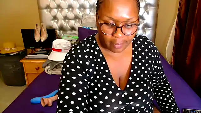 missboobsxx online show from 25, 11, 2025