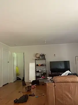 Demure Whore online show from 1, 11, 2025