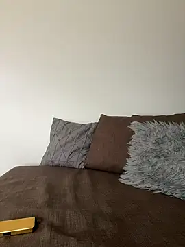 Demure Whore online show from 17, 11, 2025