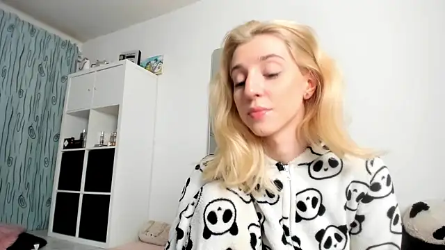 KenzieDawton online show from 10, 11, 2025