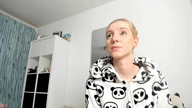 KenzieDawton online show from 14, 11, 2025