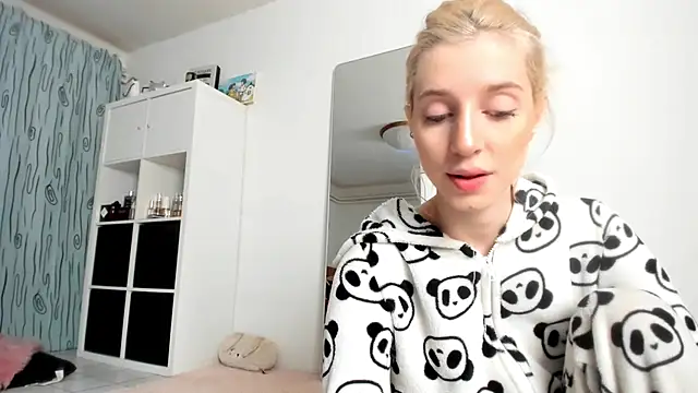 KenzieDawton online show from 7, 11, 2025