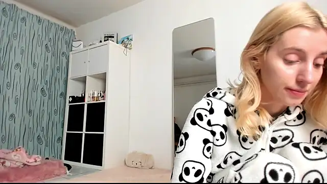 KenzieDawton online show from 10, 1, 2025