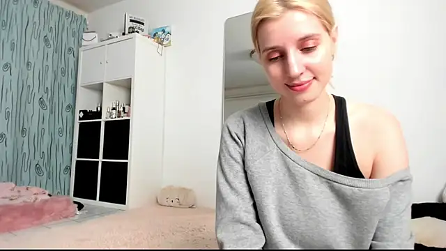 KenzieDawton online show from 5, 1, 2025