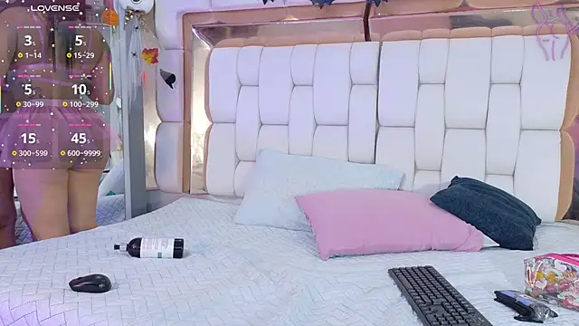 Snapshot of sexysistter chatting on 30, 10, 2025 sexysistter online show from 30, 10, 2025