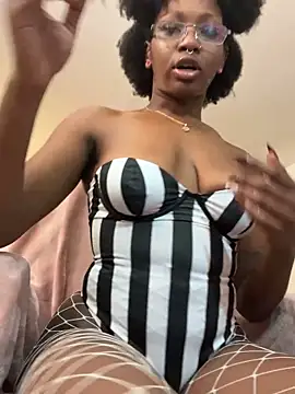 mochamimi online show from 1, 11, 2025