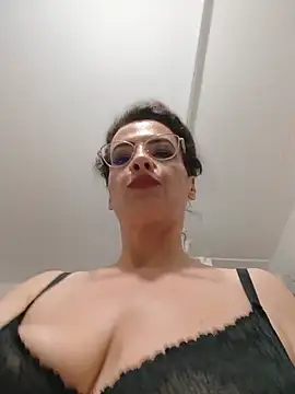 RebeccaNoble online show from 25, 6, 2026