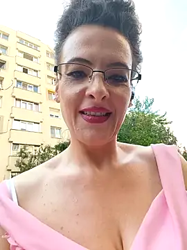 RebeccaNoble online show from 30, 6, 2026