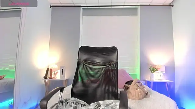 SophiaaStone online show from 3, 11, 2025