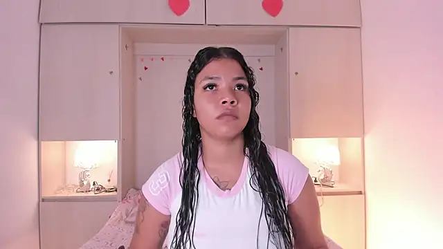 SophiaaStone online show from 15, 5, 2026