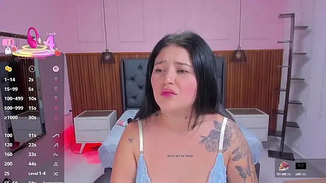 BIANCAROY1 online show from 7, 10, 2025