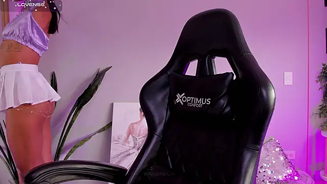 Snapshot of sussyprice chatting on 23, 11, 2025 sussyprice online show from 23, 11, 2025