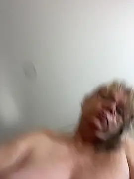 Snapshot of slutgold chatting on 12, 2, 2025 slutgold online show from 12, 2, 2025